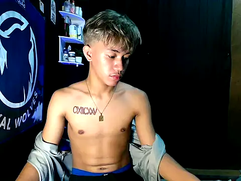 naughtyboyloy 0 online show from 11-08-25, 08:36