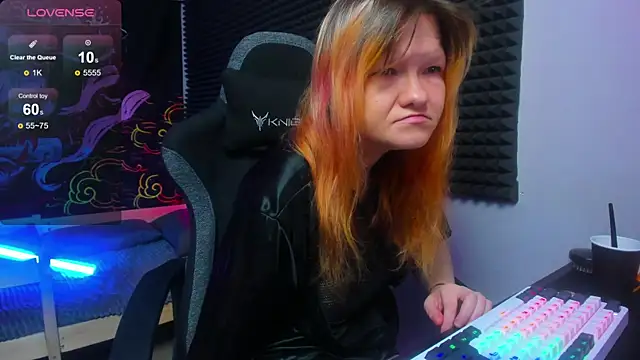 Nora lovvvv online show from 10-04-25, 11:19