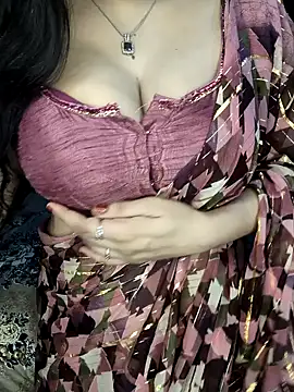 Snapshot of PRIYA_22 chatting on 09-14-25, 03:33 PRIYA 22 online show from 09-14-25, 03:33