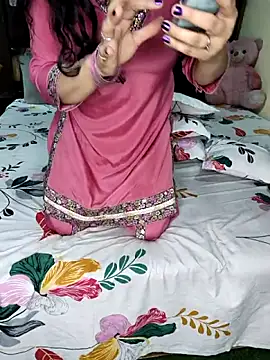 Snapshot of PRIYA_22 chatting on 10-17-25, 02:30 PRIYA 22 online show from 10-17-25, 02:30