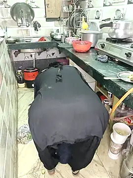 PRIYA 22 online show from 11-18-25, 12:31