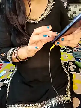 PRIYA 22 online show from 04-17-26, 03:04