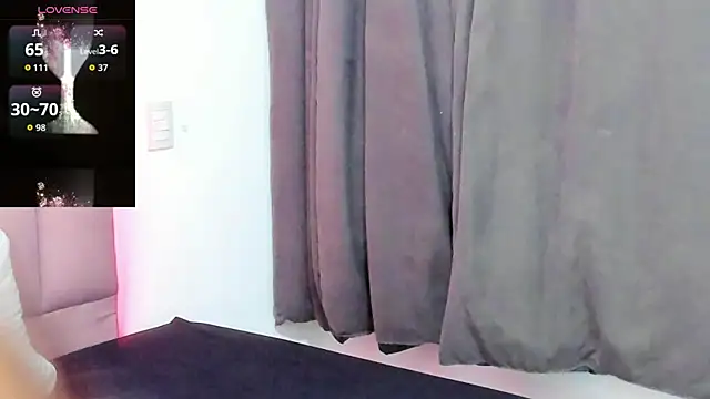 CandyAinsley online show from 10-16-25, 06:53