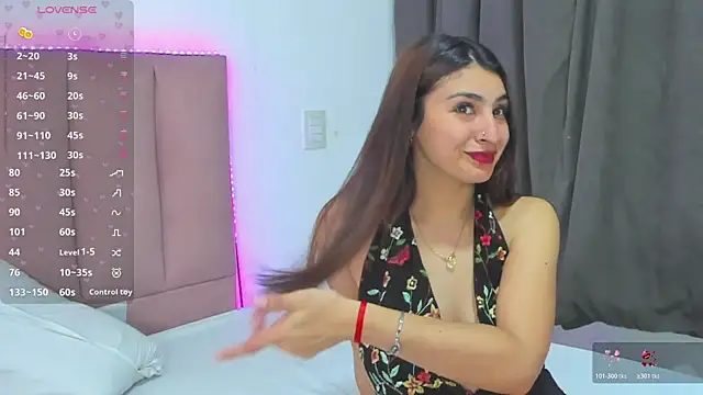 CandyAinsley online show from 10-30-25, 06:19