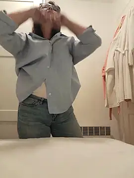 JIAA-WOO online show from 10-22-25, 01:44