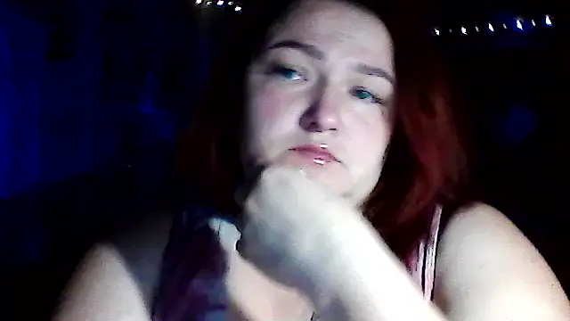 Snapshot of AngelQSky chatting on 12-17-25, 06:03 AngelQSky online show from 12-17-25, 06:03