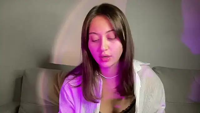 StellarAlice online show from 10-28-25, 05:26