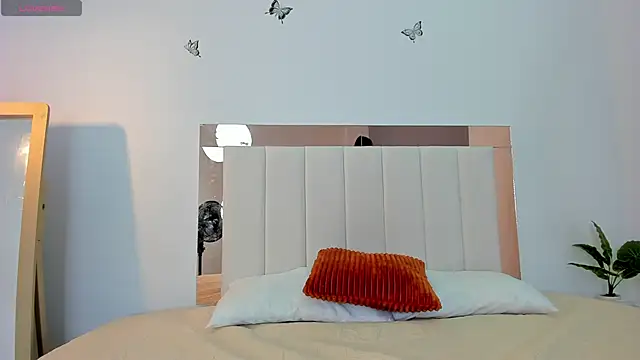 Doll Isa  online show from 01-14-26, 06:35