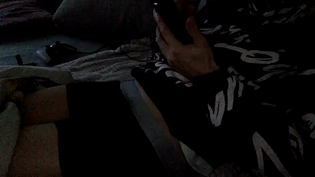 Breezydicksn online show from 10-28-25, 03:47