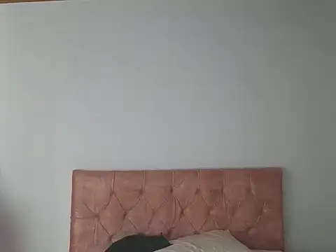 Crystal Star  online show from 10-13-25, 03:45