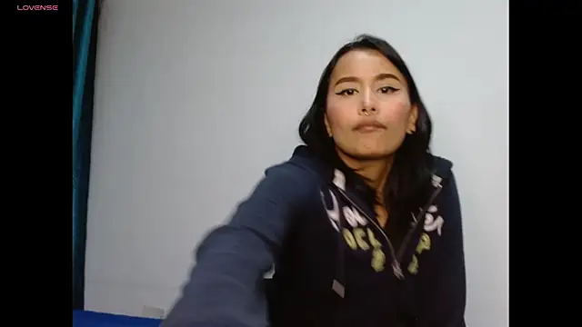 Gia Lee online show from 11-14-25, 02:43