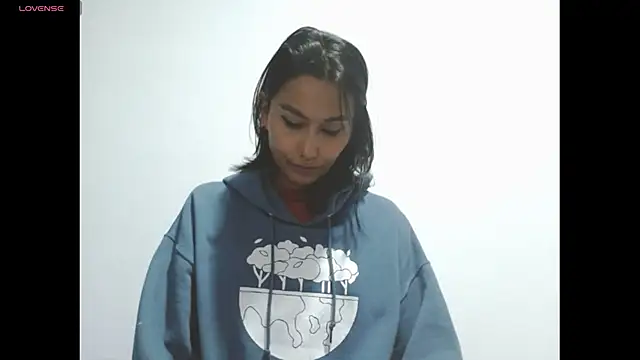 Gia Lee online show from 01-07-26, 02:36