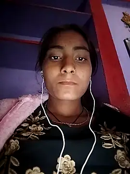 Snapshot of Mohni_singh chatting on 12-15-25, 08:07 Mohni singh online show from 12-15-25, 08:07