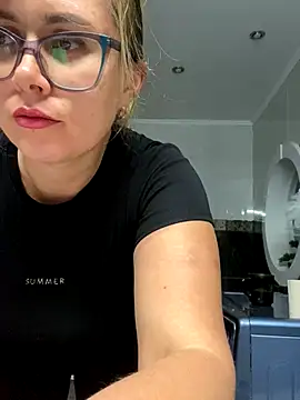 Crystal00Girl online show from 10-26-25, 03:51