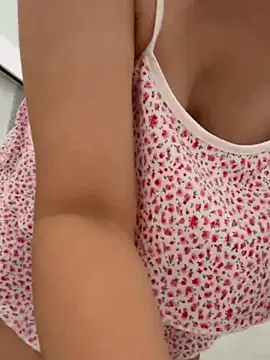 Snapshot of July-Asian chatting on 10-02-25, 04:30 July-Asian online show from 10-02-25, 04:30