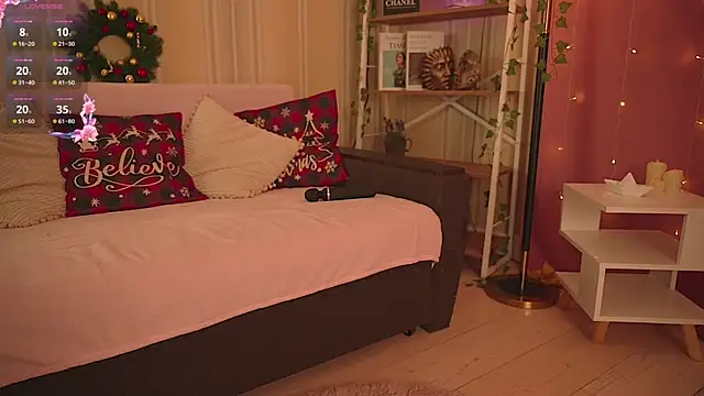 Snapshot of Winaria chatting on 01-18-26, 04:49 Winaria online show from 01-18-26, 04:49