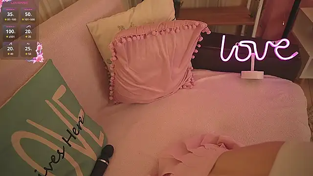 Snapshot of Winaria chatting on 02-03-26, 06:40 Winaria online show from 02-03-26, 06:40