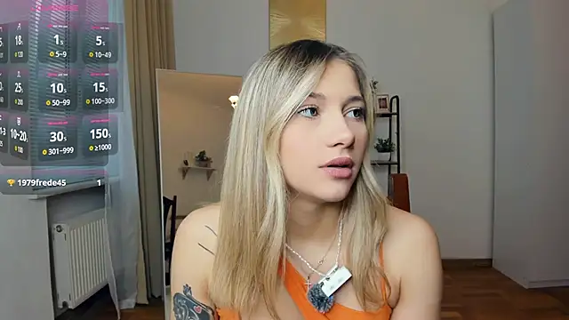 Snapshot of FaaBinaa chatting on 10-21-25, 07:31 FaaBinaa online show from 10-21-25, 07:31