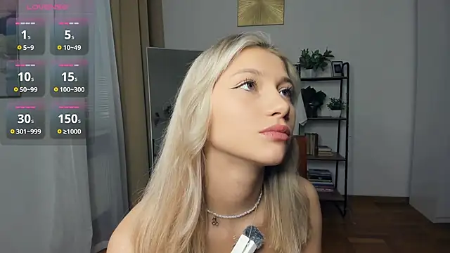 Snapshot of FaaBinaa chatting on 11-11-25, 07:30 FaaBinaa online show from 11-11-25, 07:30