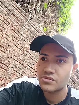 Snapshot of novinho_safado__ chatting on 04-29-26, 01:15 novinho safado online show from 04-29-26, 01:15