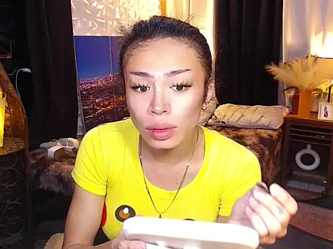 Snapshot of WILDROXIE chatting on 10-28-25, 11:29 WILDROXIE online show from 10-28-25, 11:29