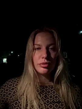 Chloemillerrxx online show from 09-18-25, 03:41