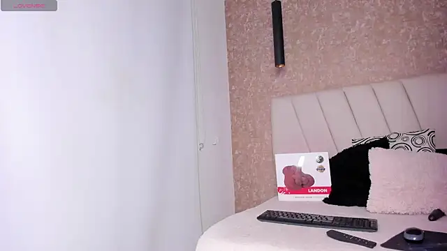 Amaranta carey online show from 04-16-26, 12:55