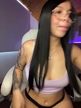 Maddy Piink online show from 10-20-25, 06:30