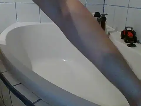 Snapshot of Liznat01 chatting on 11-29-25, 04:10 Liznat01 online show from 11-29-25, 04:10