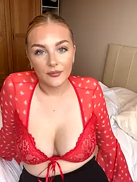 Snapshot of Layla_20_ chatting on 10-28-25, 12:52 Layla 20  online show from 10-28-25, 12:52