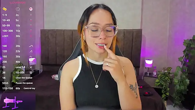 LanaMills  online show from 09-14-25, 04:55