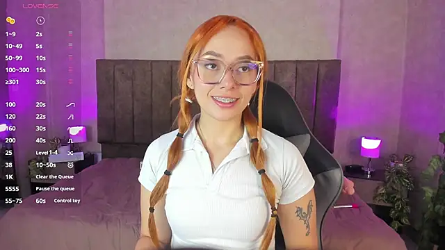 LanaMills  online show from 09-18-25, 04:58