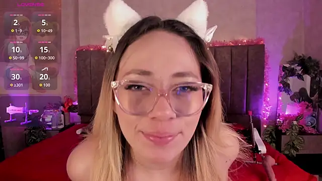LanaMills  online show from 07-17-26, 04:30