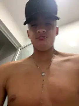 Snapshot of May_Blackx chatting on 09-29-25, 06:29 May Blackx online show from 09-29-25, 06:29