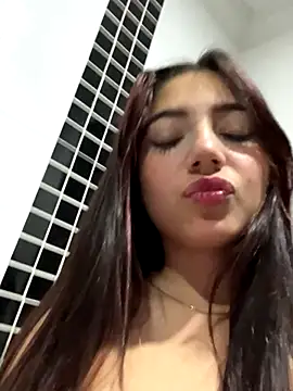 Snapshot of LisaGoddes chatting on 10-10-25, 10:53 LisaGoddes online show from 10-10-25, 10:53