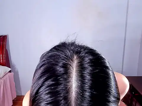 Snapshot of CarleneROSS chatting on 12-13-25, 09:31 CarleneROSS online show from 12-13-25, 09:31