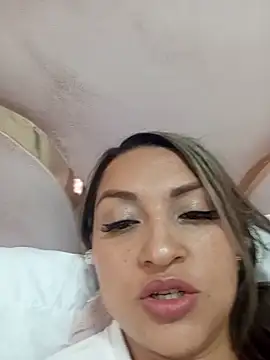 Maiyajoness online show from 11-12-25, 03:51