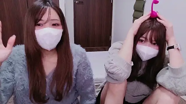 Snapshot of -EdisonThomas- chatting on 12-14-25, 08:20 -EdisonThomas- online show from 12-14-25, 08:20