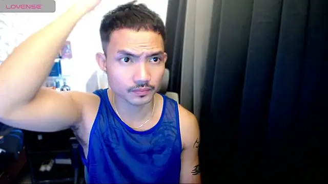 Snapshot of Thefriskyasian chatting on 11-22-25, 03:38 Thefriskyasian online show from 11-22-25, 03:38