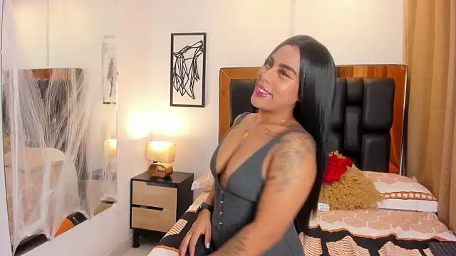 Snapshot of GiorgineTaylor chatting on 11-06-25, 11:11 GiorgineTaylor online show from 11-06-25, 11:11