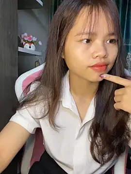 Snapshot of Hana-44 chatting on 02-27-26, 01:27 Hana-44 online show from 02-27-26, 01:27