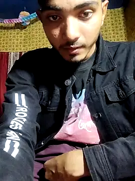 Snapshot of Hot-_couple chatting on 01-14-26, 05:07 Hot- couple online show from 01-14-26, 05:07