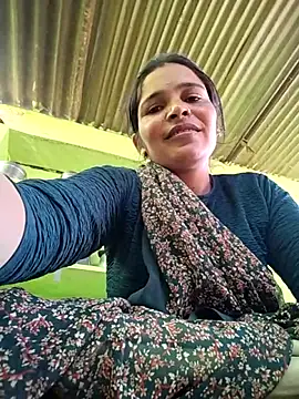 Snapshot of Hot_Kajal5 chatting on 10-20-25, 04:13 Hot Kajal5 online show from 10-20-25, 04:13