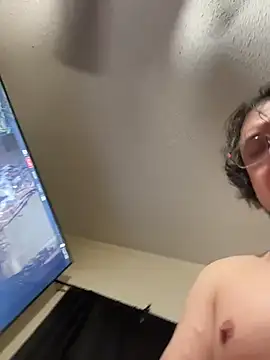 Snapshot of Hubby_And_Wifeyy chatting on 11-25-25, 08:58 Hubby And Wifeyy online show from 11-25-25, 08:58