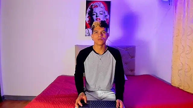 wyatt 3 online show from 09-30-25, 11:59