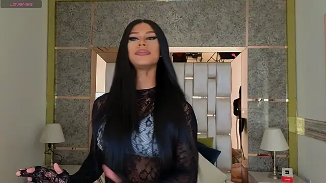 Snapshot of beauty_nina chatting on 05-25-26, 01:39 beauty nina online show from 05-25-26, 01:39