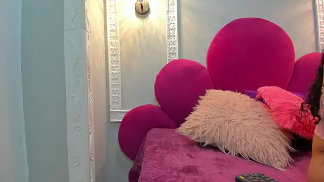 Saammy 17 online show from 10-27-25, 08:35