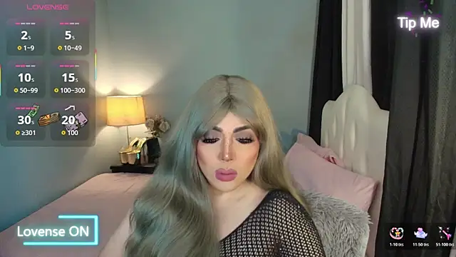 Snapshot of Unforgettable_Maria chatting on 12-14-25, 03:56 Unforgettable Maria online show from 12-14-25, 03:56