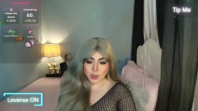 Unforgettable Maria online show from 12-22-25, 03:14