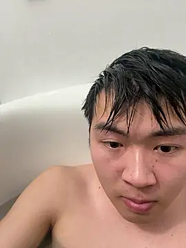 Snapshot of hiromu53 chatting on 03-18-26, 10:29 hiromu53 online show from 03-18-26, 10:29